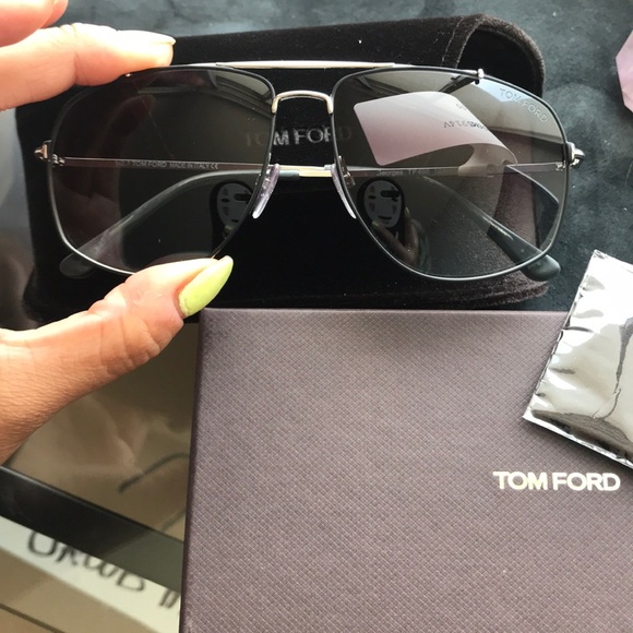 Tom Ford Georges Sunglasses - Picture 3 of 6